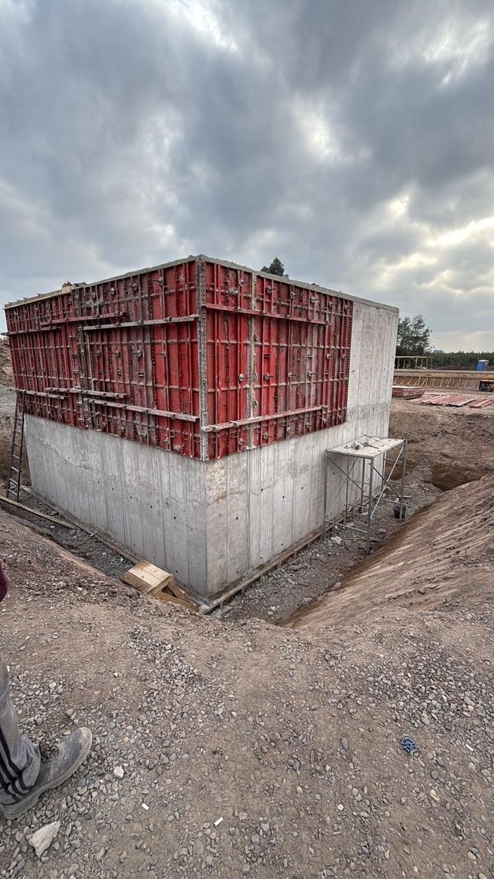 INSTALACION MOLDAJES PLATA TRATAMIENTO